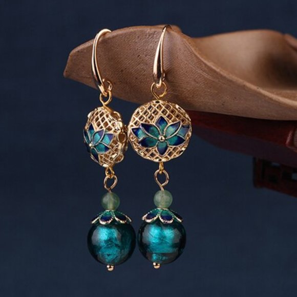 NEW 14K Gold Lotus Flower Earrings - Picture 8 of 16